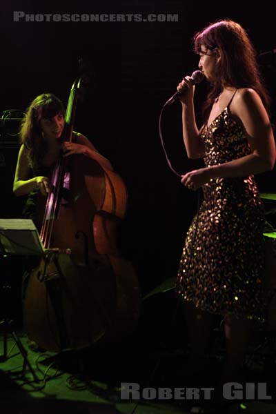 ELYSIAN FIELDS - 2009-03-08 - PARIS - La Maroquinerie - Jennifer Charles